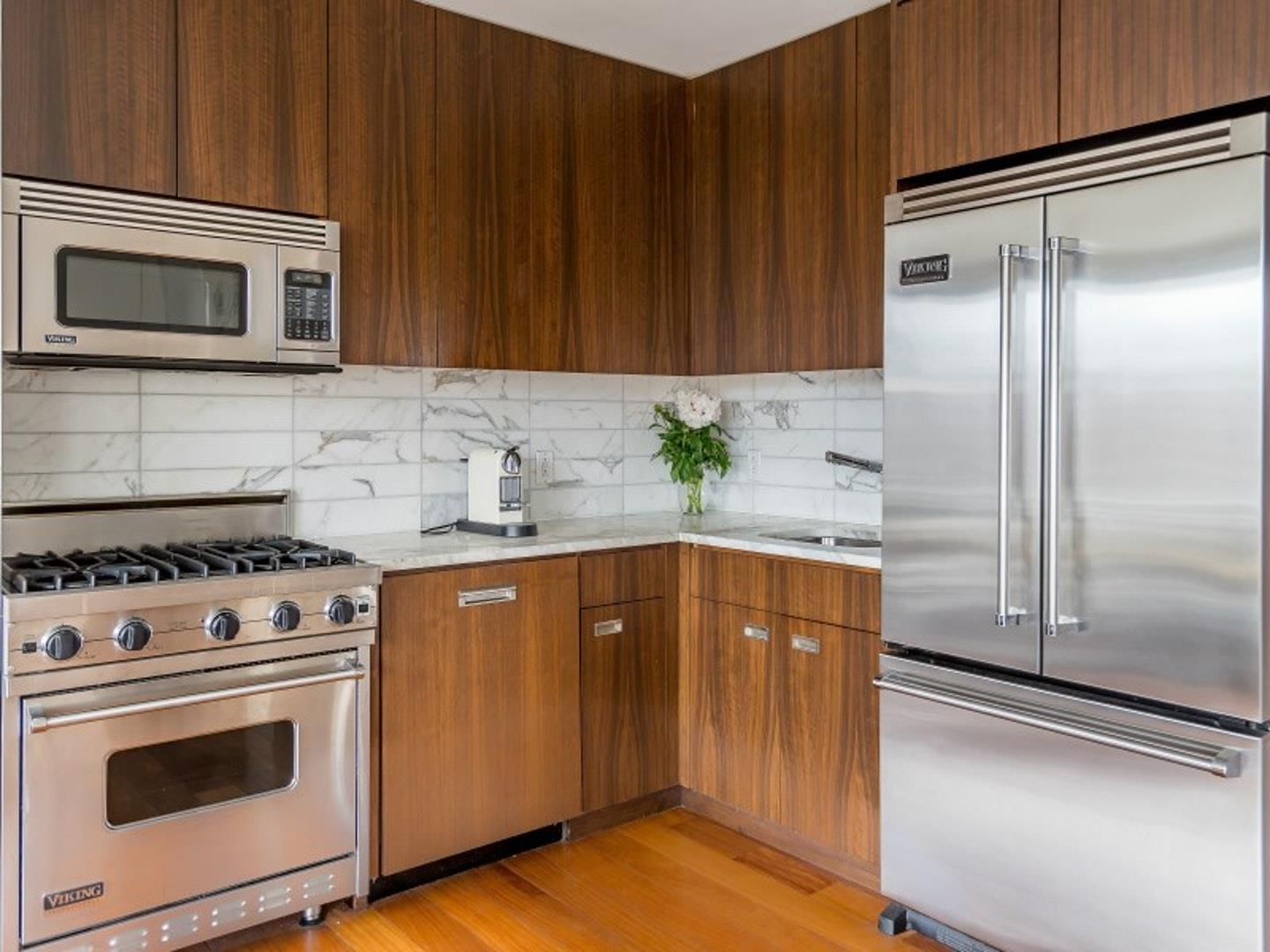 #3 photo, 310 E HOUSTON Street, マンハッタン East Village , NY 10009