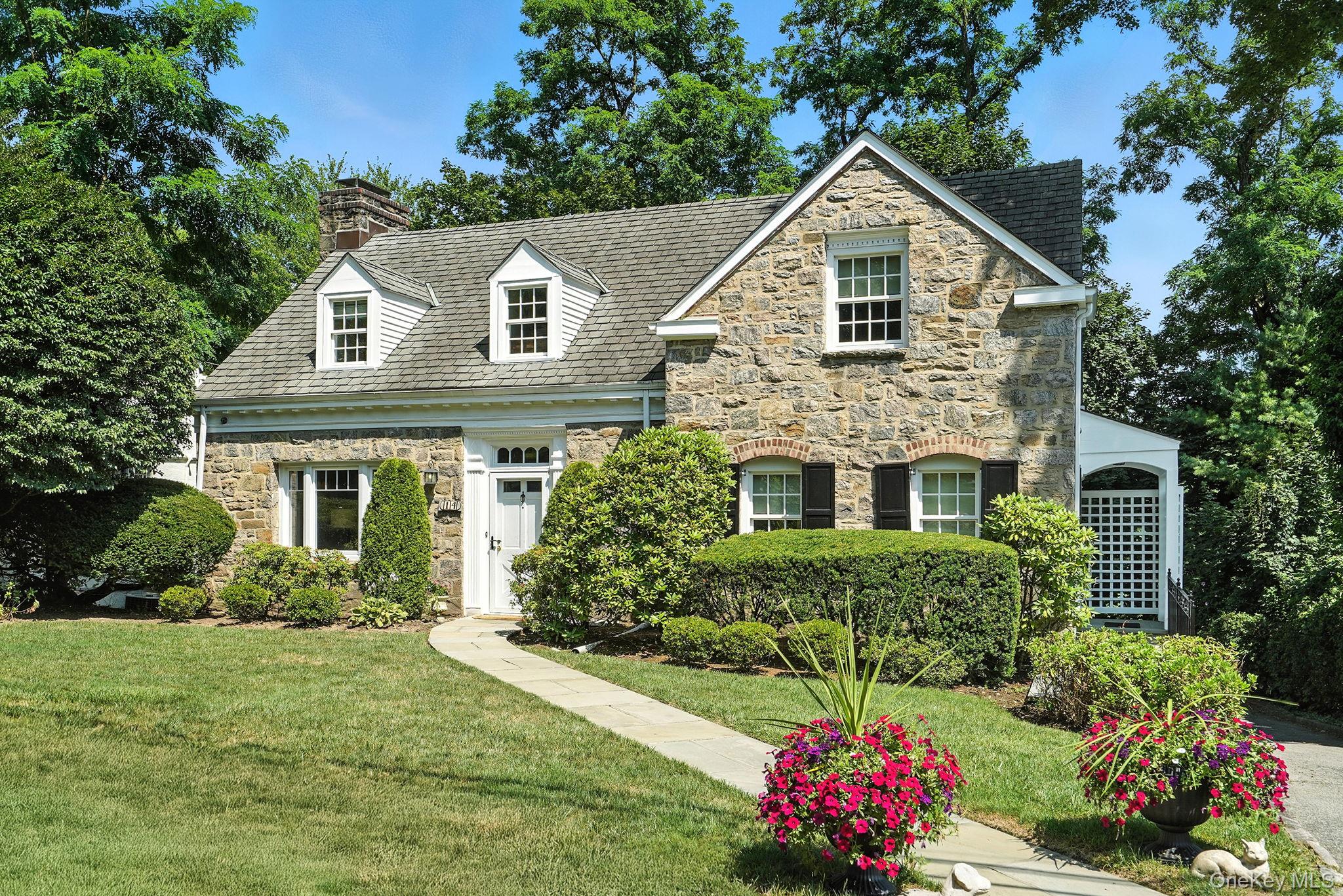 #1 photo, 14 Ridgecrest East, Scarsdale , NY 10583