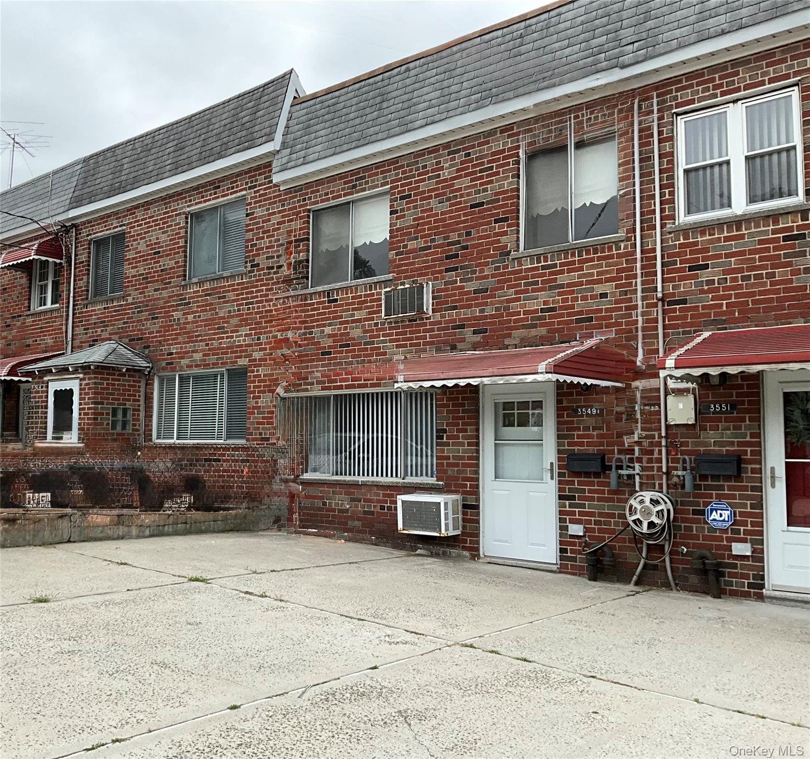 #1 photo, 3549 Ropes Avenue, برونكس Bronx , NY 10475