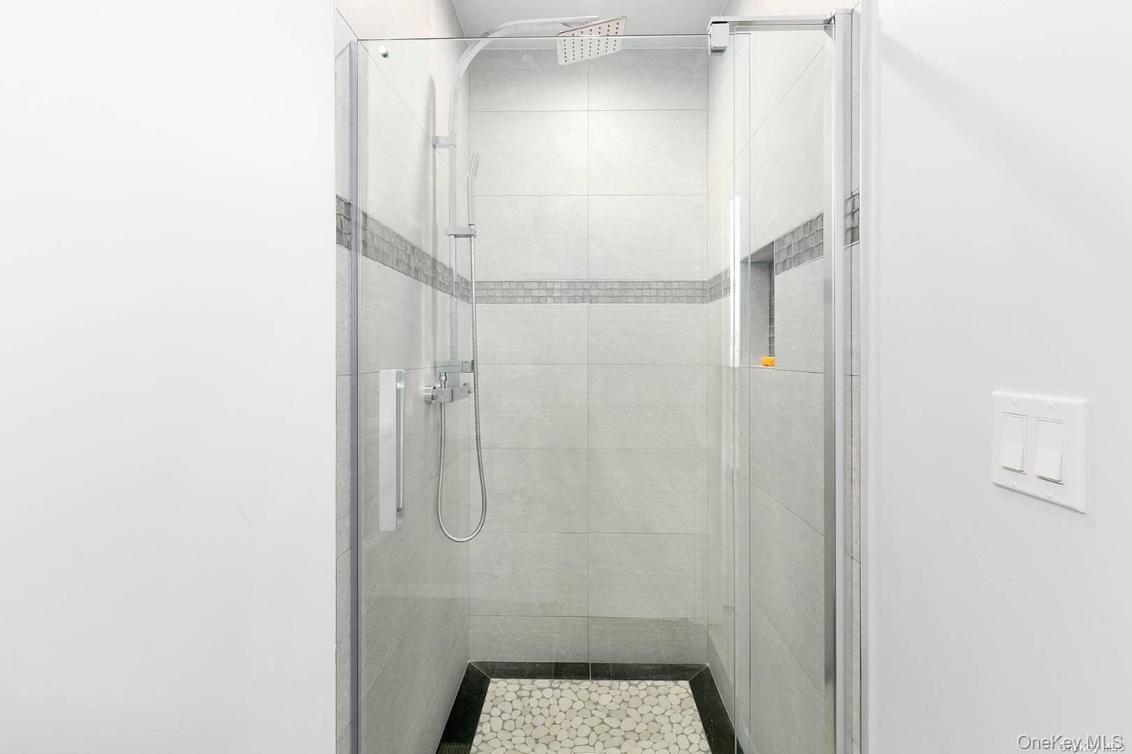 #13 photo, 7 Harbor Road, サフォーク郡 Hampton Bays , NY 11946