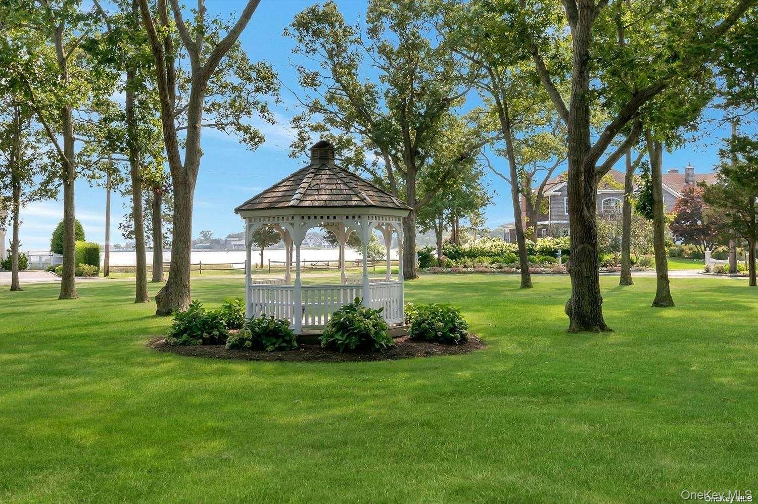 #20 photo, 7 Harbor Road, サフォーク郡 Hampton Bays , NY 11946