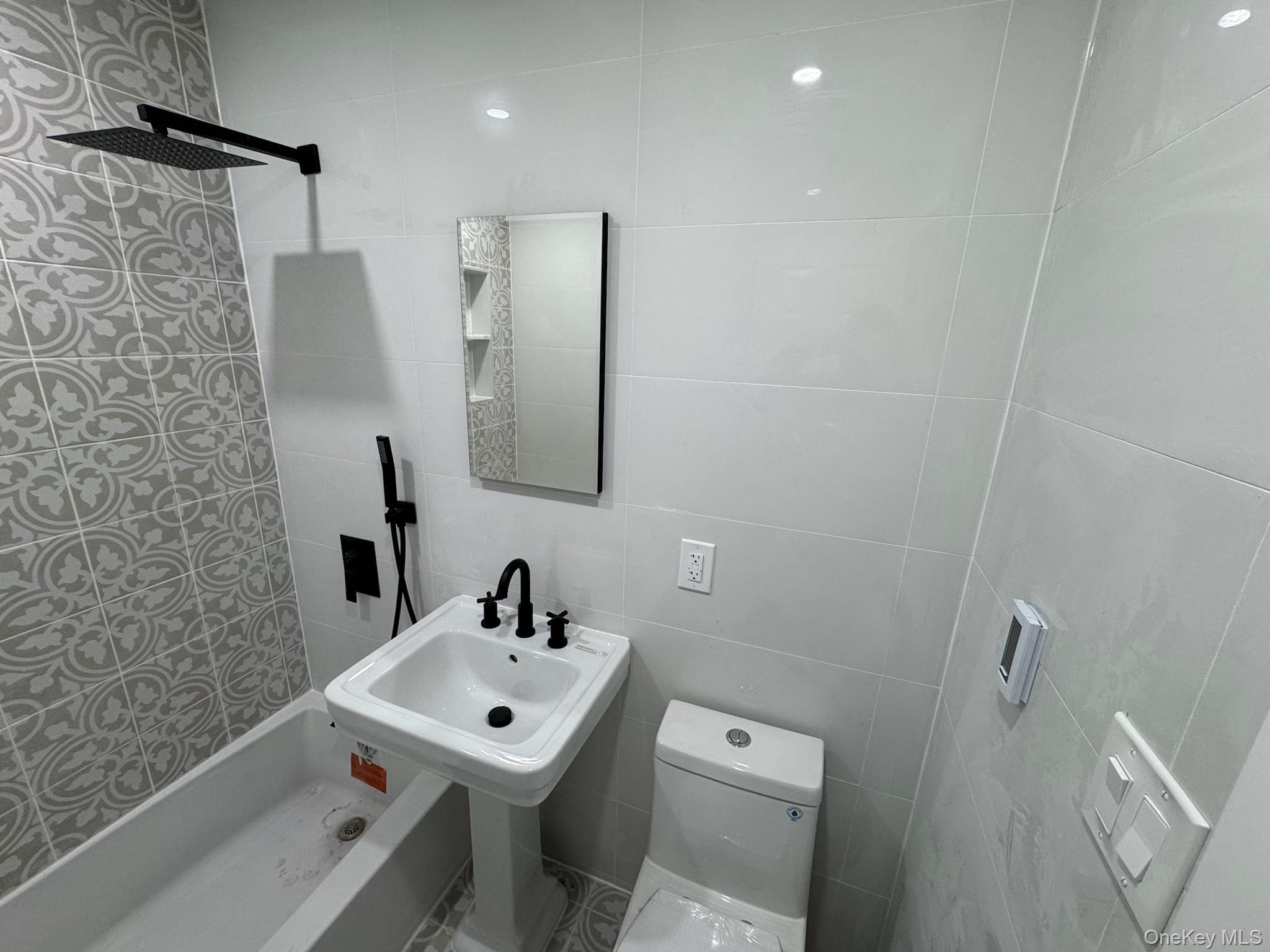 #4 photo, 121-11 195th Street, クイーンズ区 Saint Albans , NY 11413