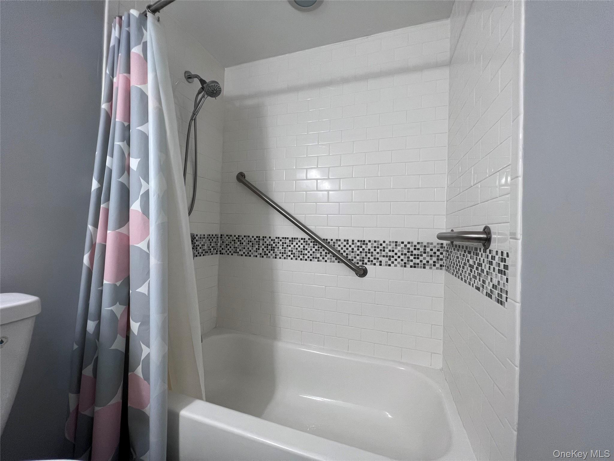 #12 photo, 805 Blue Ridge Drive, サフォーク郡 Medford , NY 11763