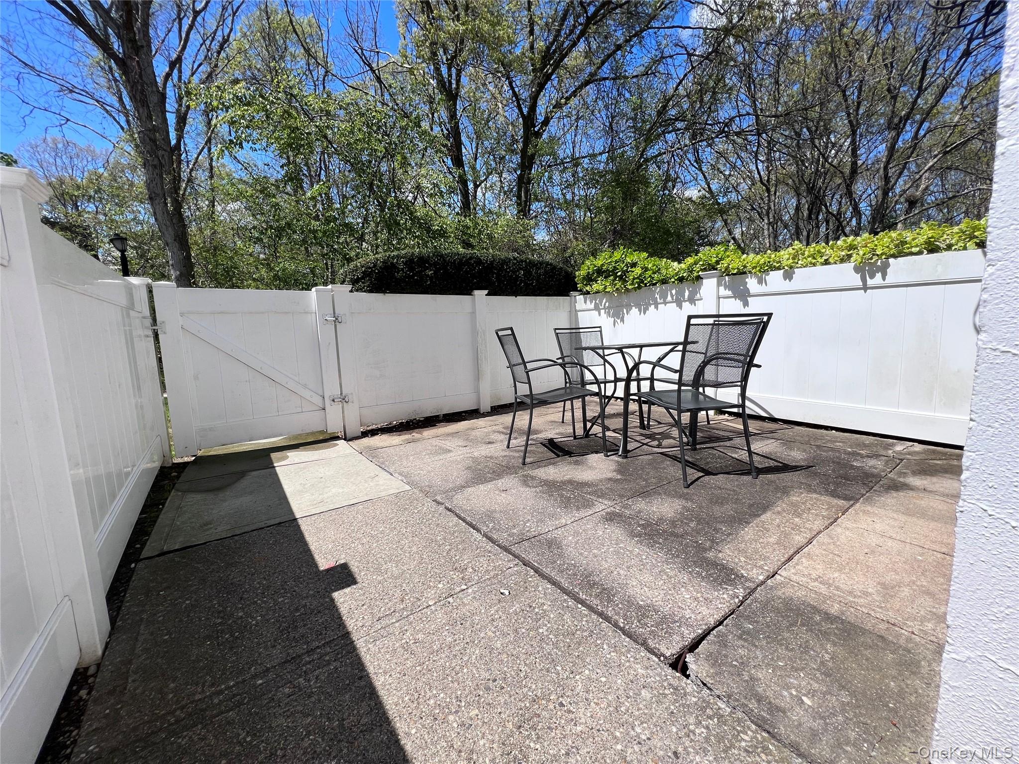 #16 photo, 805 Blue Ridge Drive, サフォーク郡 Medford , NY 11763