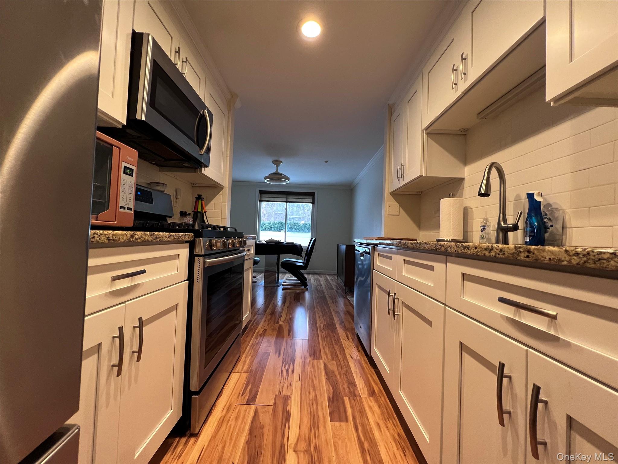 #6 photo, 805 Blue Ridge Drive, サフォーク郡 Medford , NY 11763