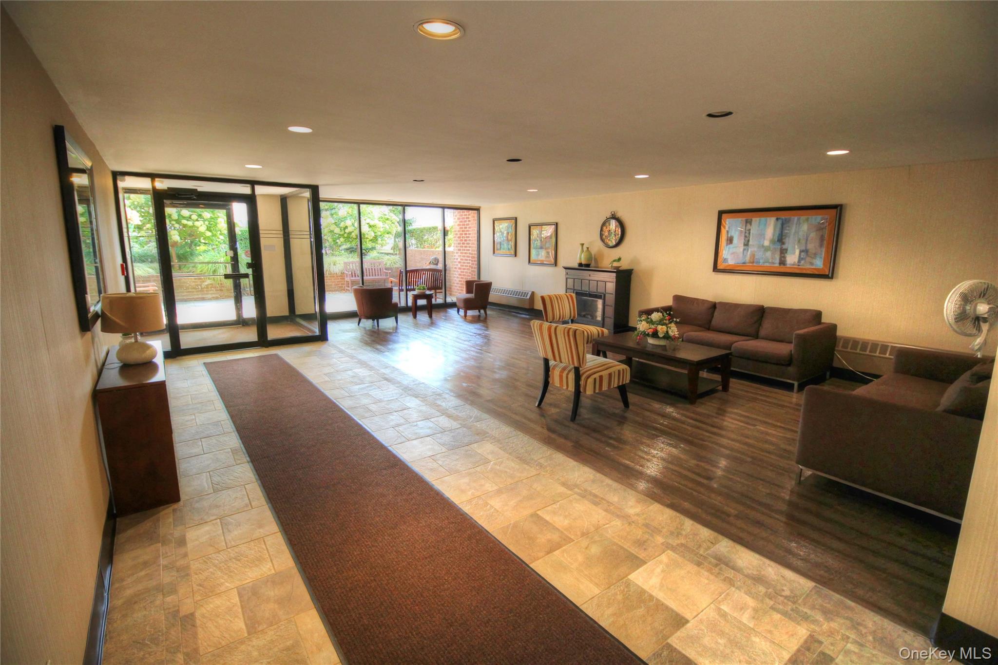 #3 photo, 16 Main Street, ナッソー郡 East Rockaway , NY 11518