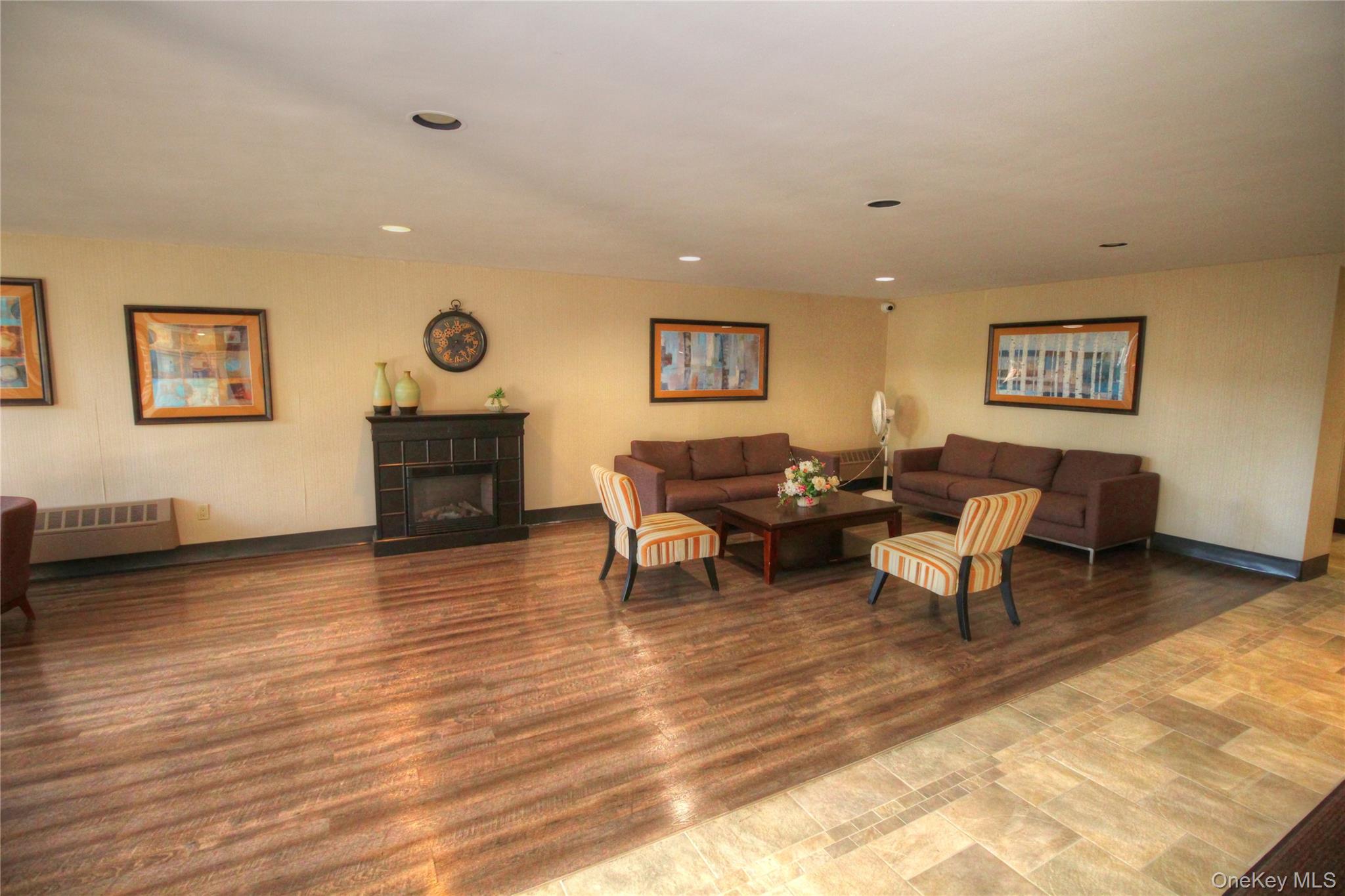 #4 photo, 16 Main Street, ナッソー郡 East Rockaway , NY 11518