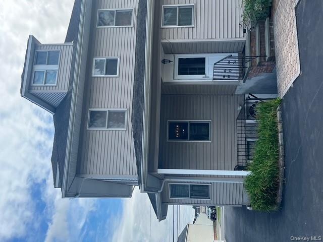 #2 photo, 172 W Nicholai Street, ナッソー郡 Hicksville , NY 11801