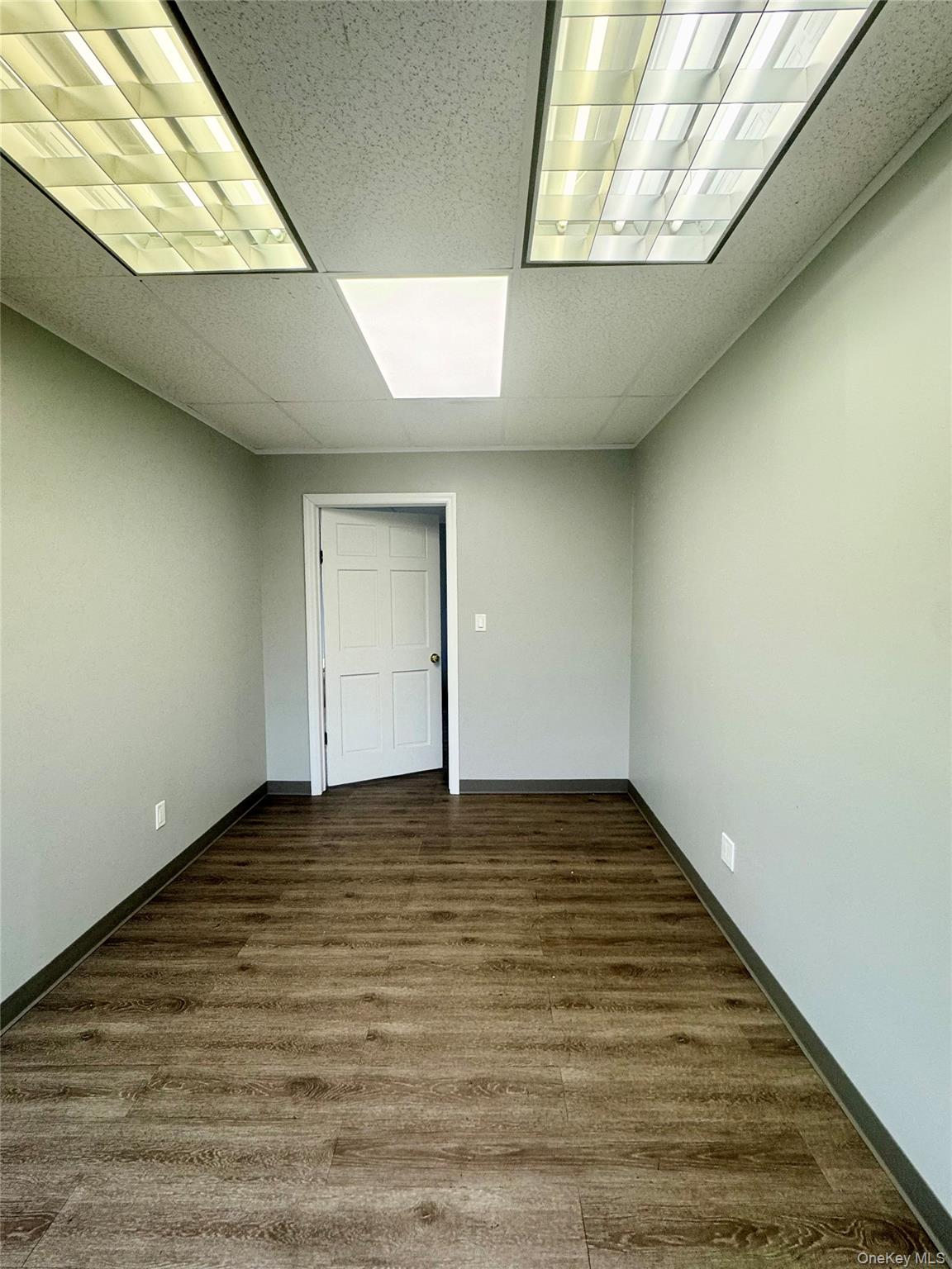 #12 photo, 1040 Hempstead, ナッソー郡 Franklin Square , NY 11010