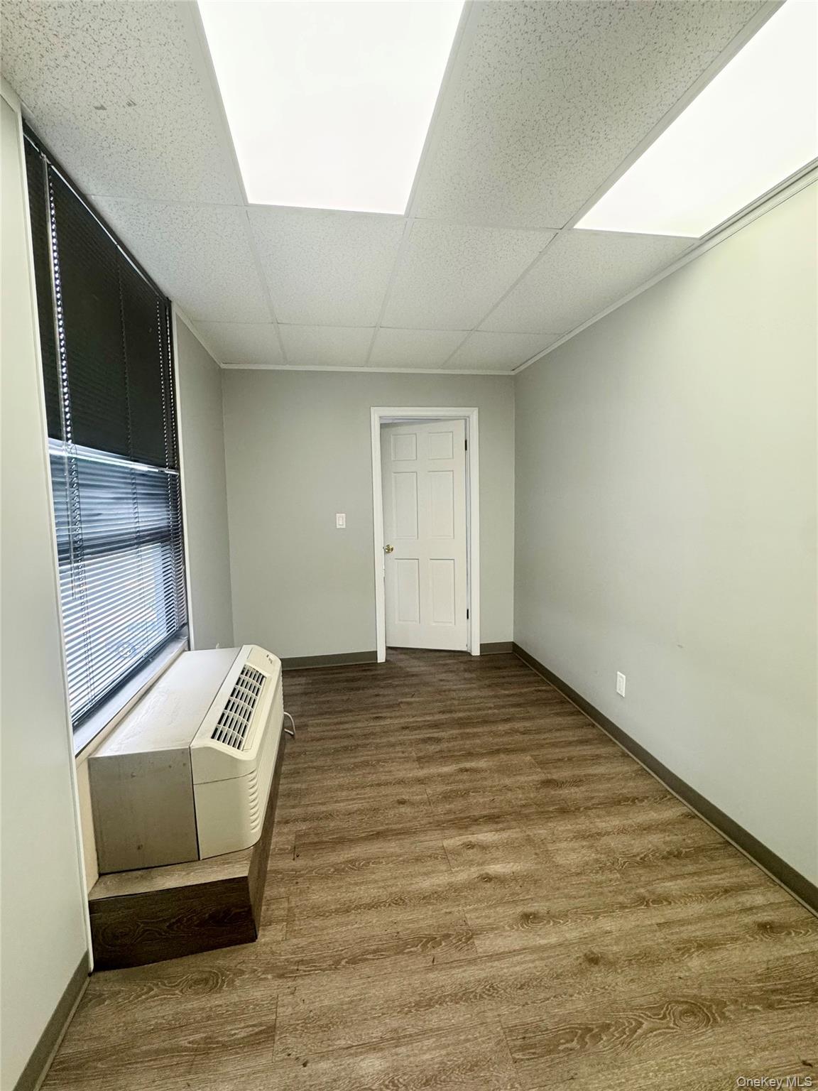 #14 photo, 1040 Hempstead, ナッソー郡 Franklin Square , NY 11010