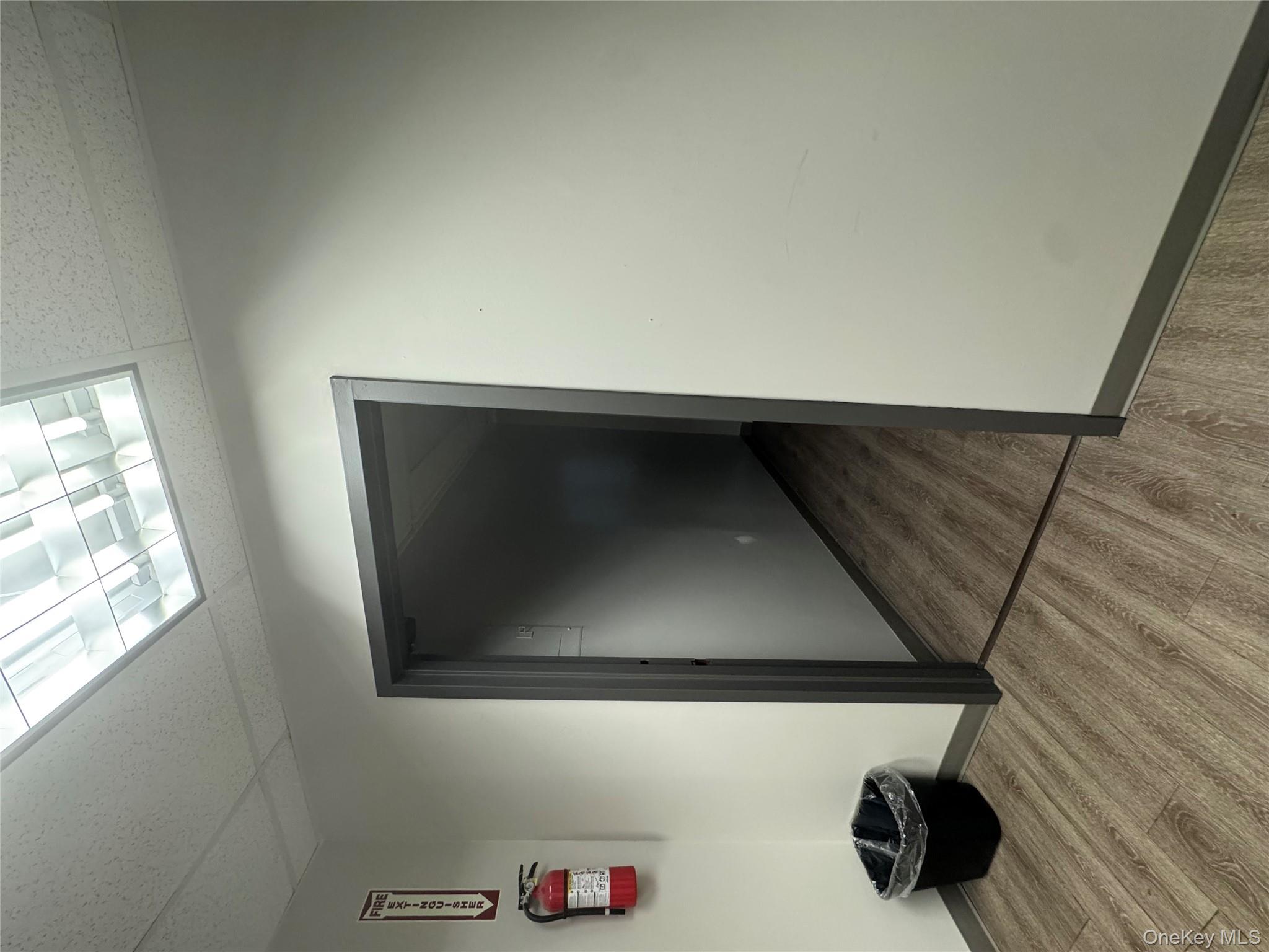 #5 photo, 1040 Hempstead, ナッソー郡 Franklin Square , NY 11010