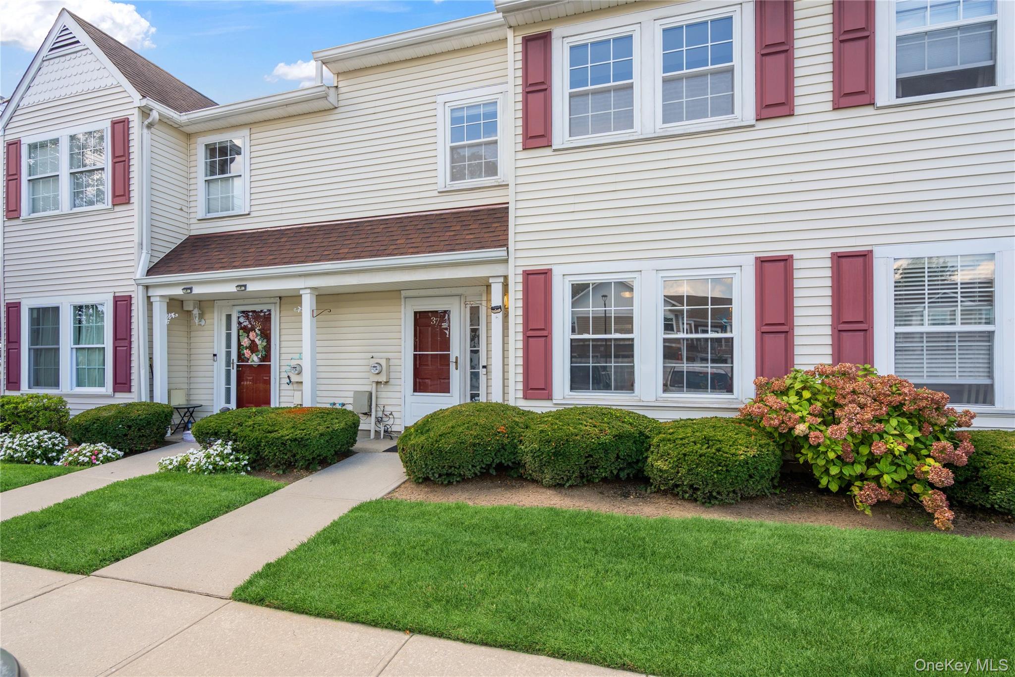 #4 photo, 37 Stratford Green, ナッソー郡 Farmingdale , NY 11735