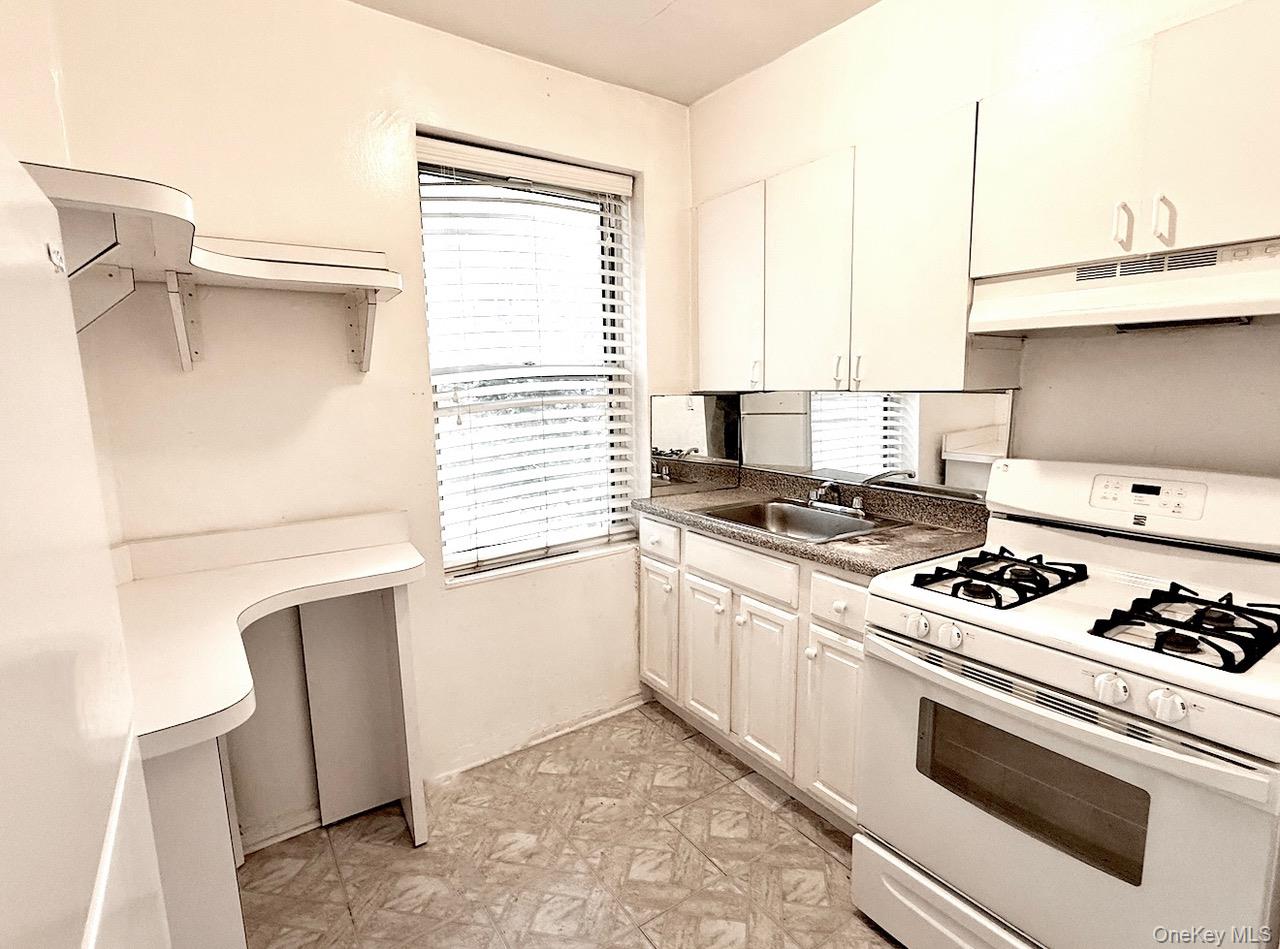 #2 photo, 141-42 78 Avenue, クイーンズ区 Kew Garden Hills , NY 11367