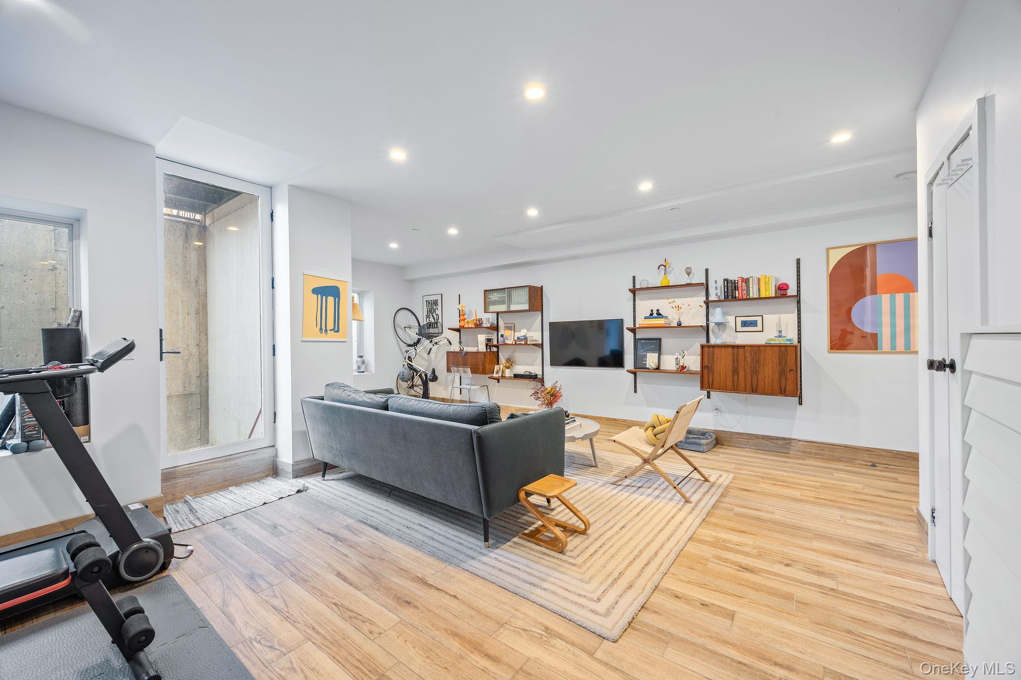 #11 photo, 305 Sumpter Street, ブルックリン区 Brooklyn , NY 11233