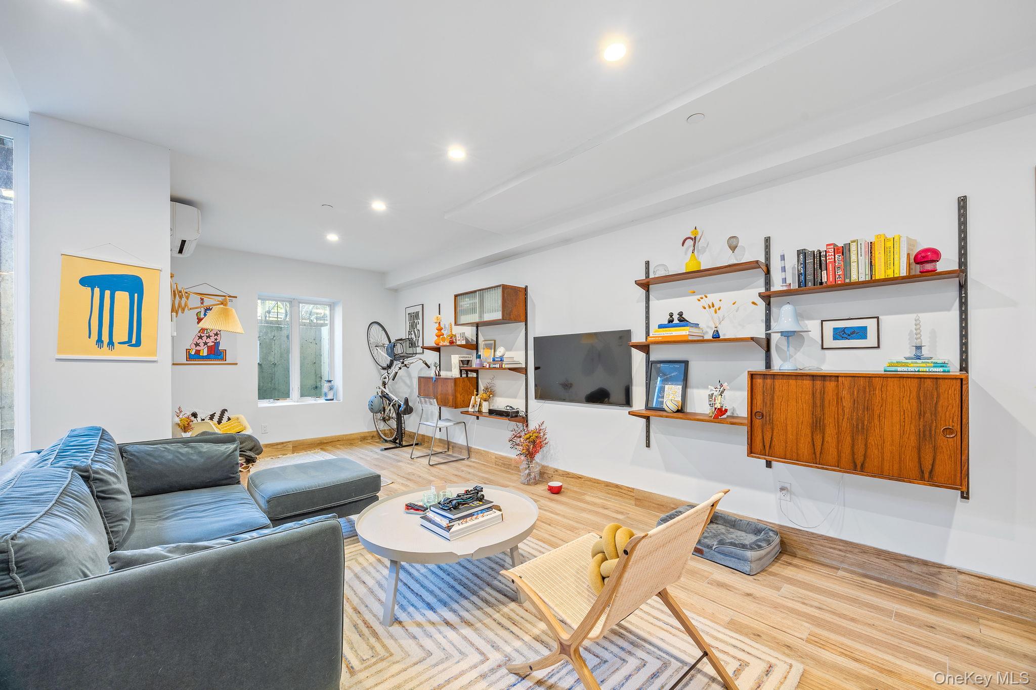 #12 photo, 305 Sumpter Street, ブルックリン区 Brooklyn , NY 11233