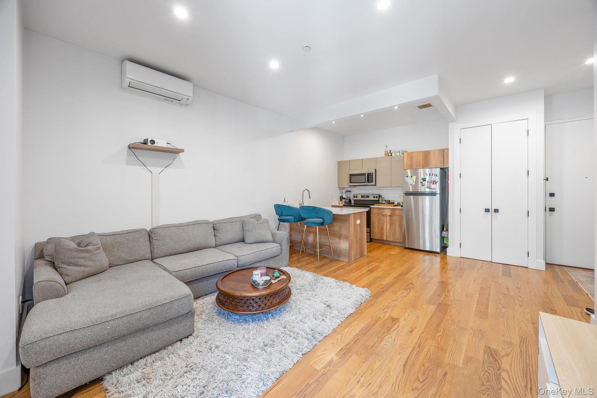 #18 photo, 305 Sumpter Street, ブルックリン区 Brooklyn , NY 11233