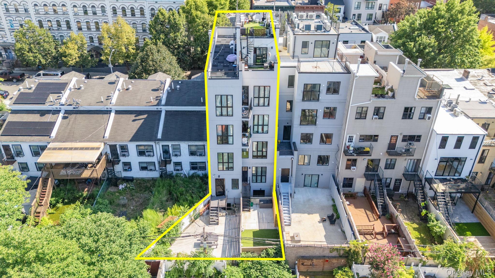 #3 photo, 305 Sumpter Street, ブルックリン区 Brooklyn , NY 11233