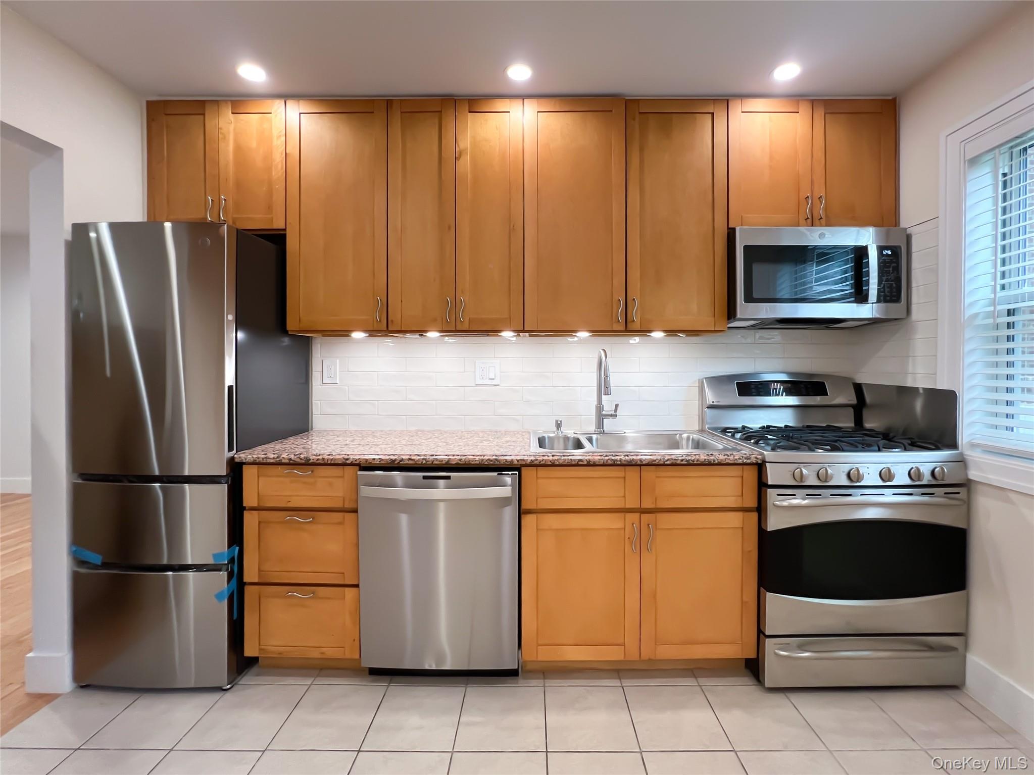 #7 photo, 246-17 Unit#A Union Turnpike, クイーンズ区 Bellerose , NY 11426