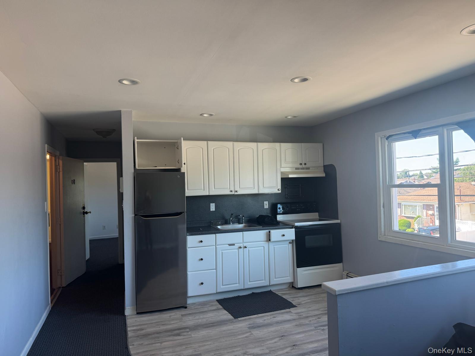 #1 photo, 202 N Idaho Ave, नासाउ काउंटी North Massapequa , NY 11758