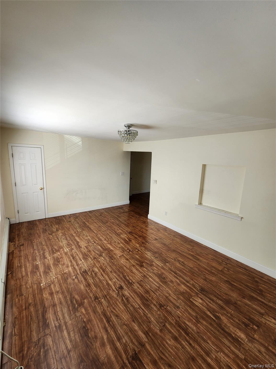 #4 photo, 144-41 76 Avenue, クイーンズ区 Kew Garden Hills , NY 11367