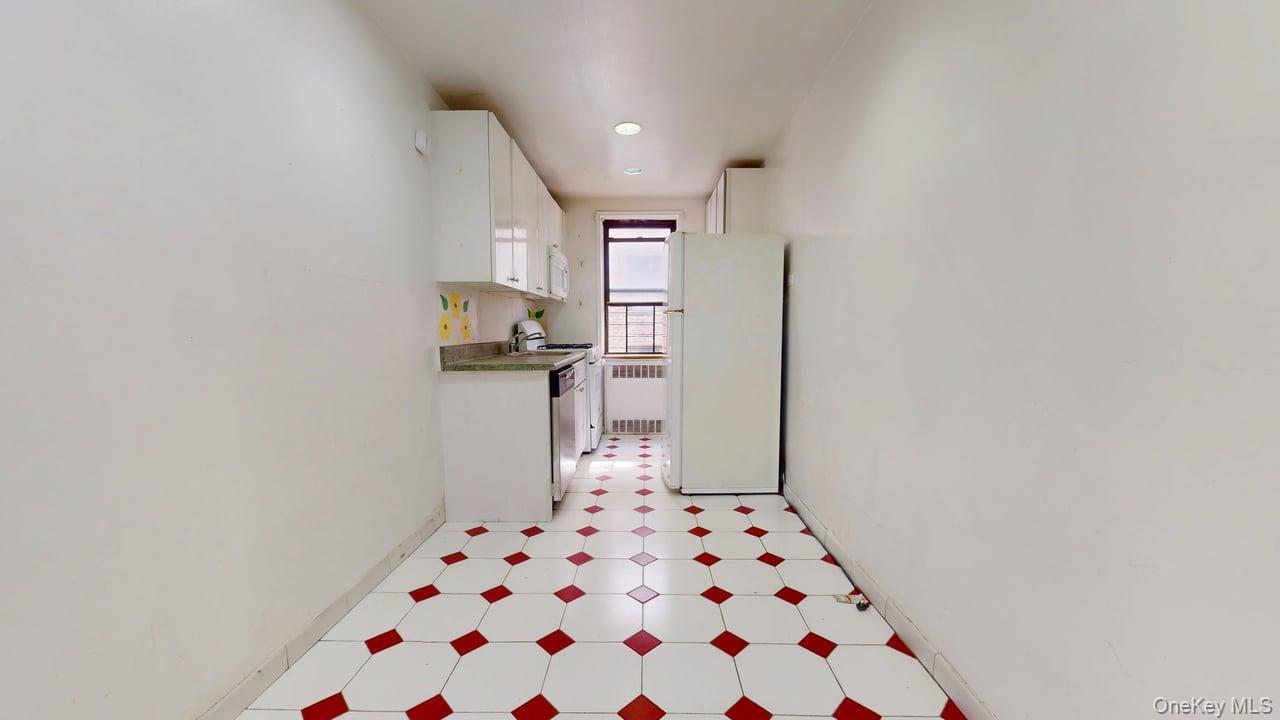 #10 photo, 102-18 64th Avenue, クイーンズ区 Forest Hills , NY 11375