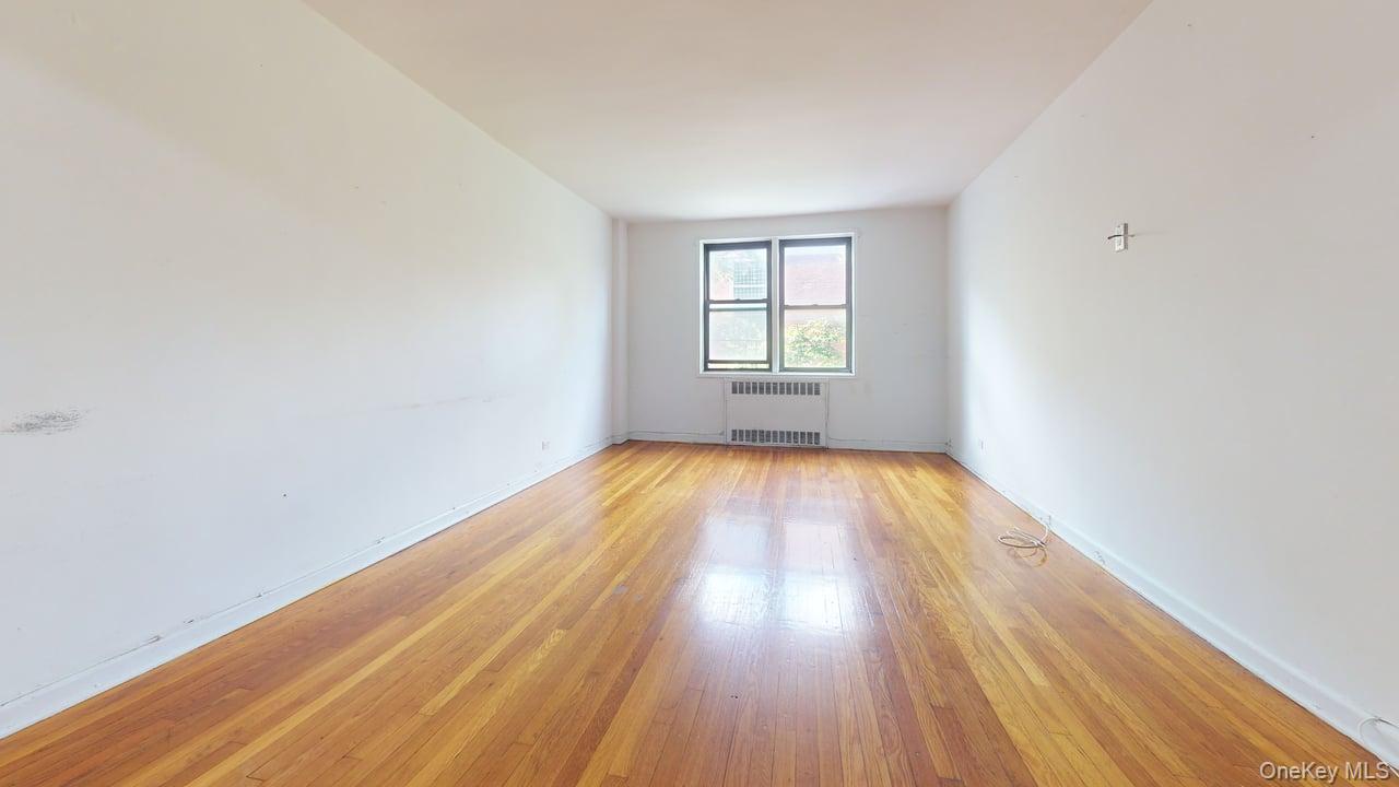 #2 photo, 102-18 64th Avenue, クイーンズ区 Forest Hills , NY 11375