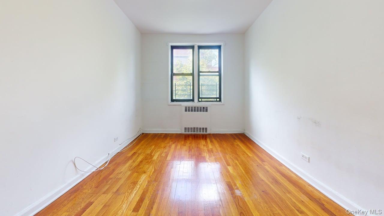 #20 photo, 102-18 64th Avenue, クイーンズ区 Forest Hills , NY 11375