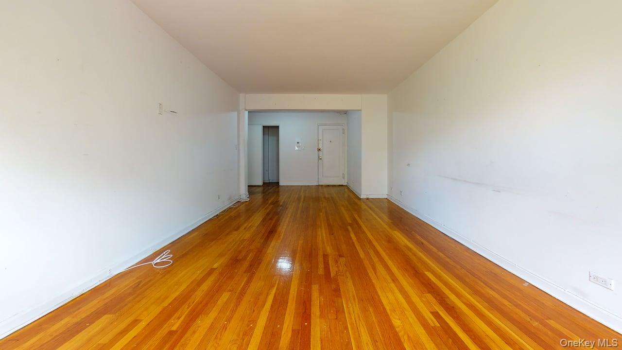 #8 photo, 102-18 64th Avenue, クイーンズ区 Forest Hills , NY 11375