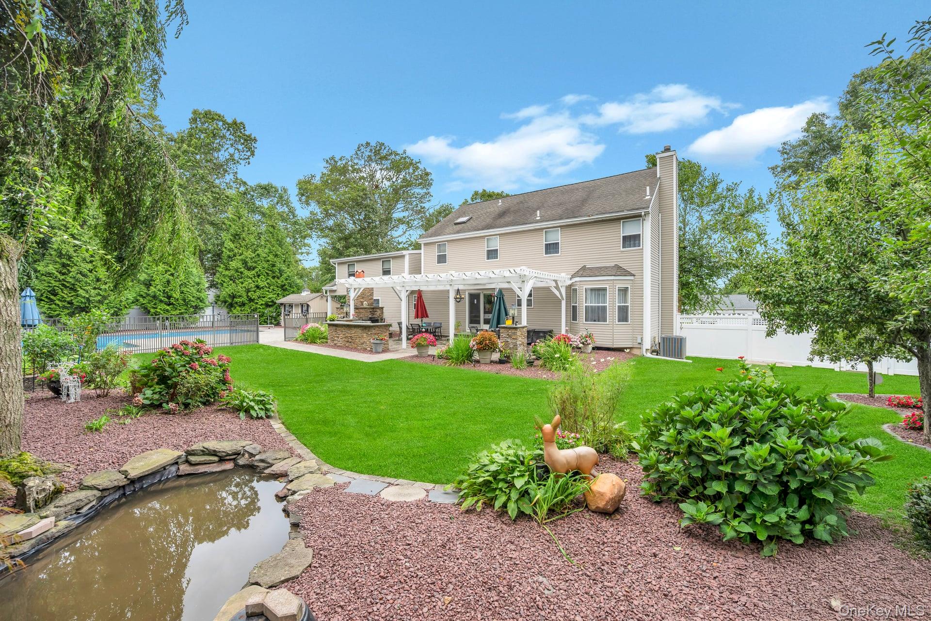 #10 photo, 4 Vera Court, サフォーク郡 Centereach , NY 11720