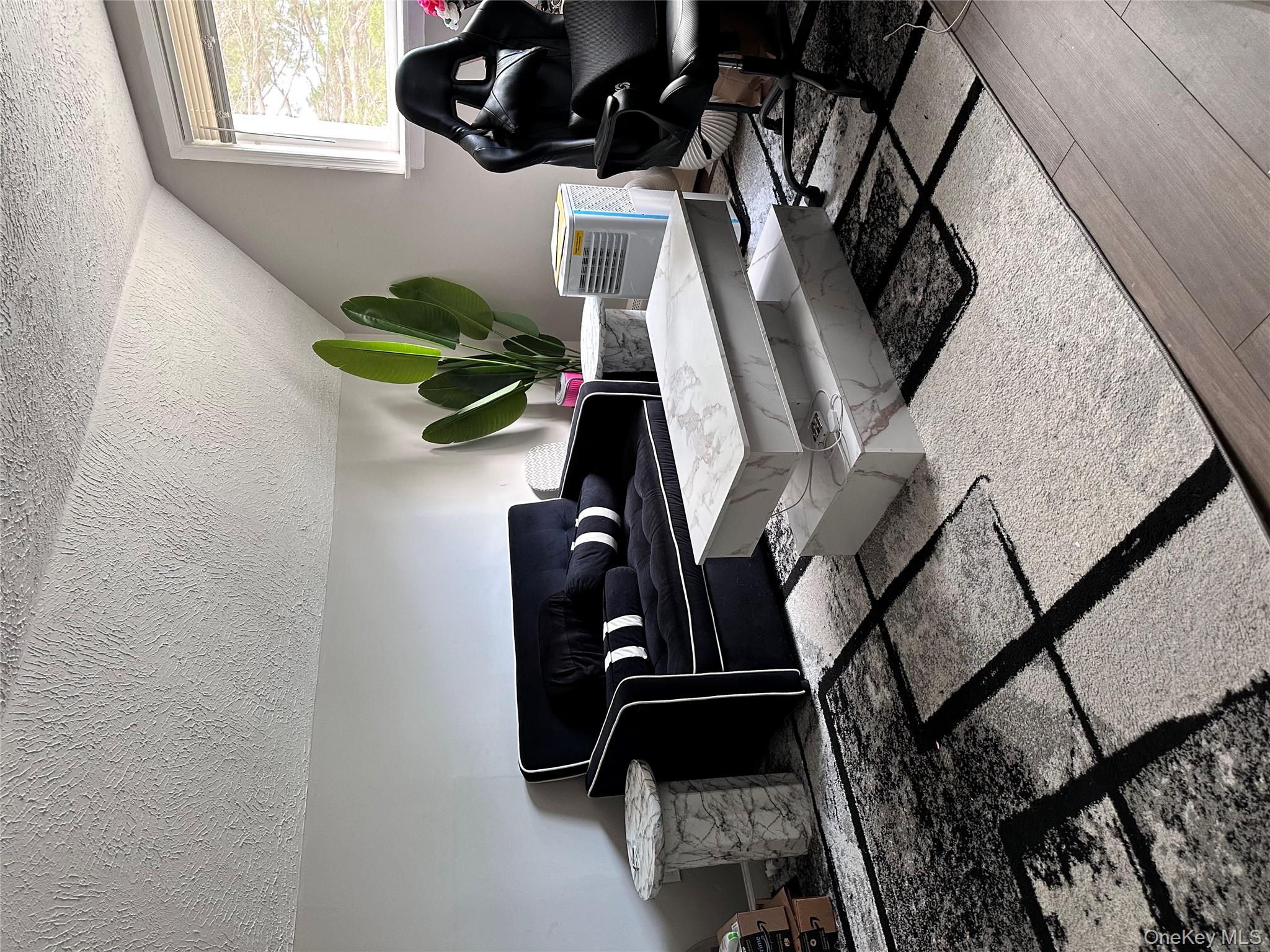 #11 photo, 55 31st Street, サフォーク郡 Wyandanch , NY 11798