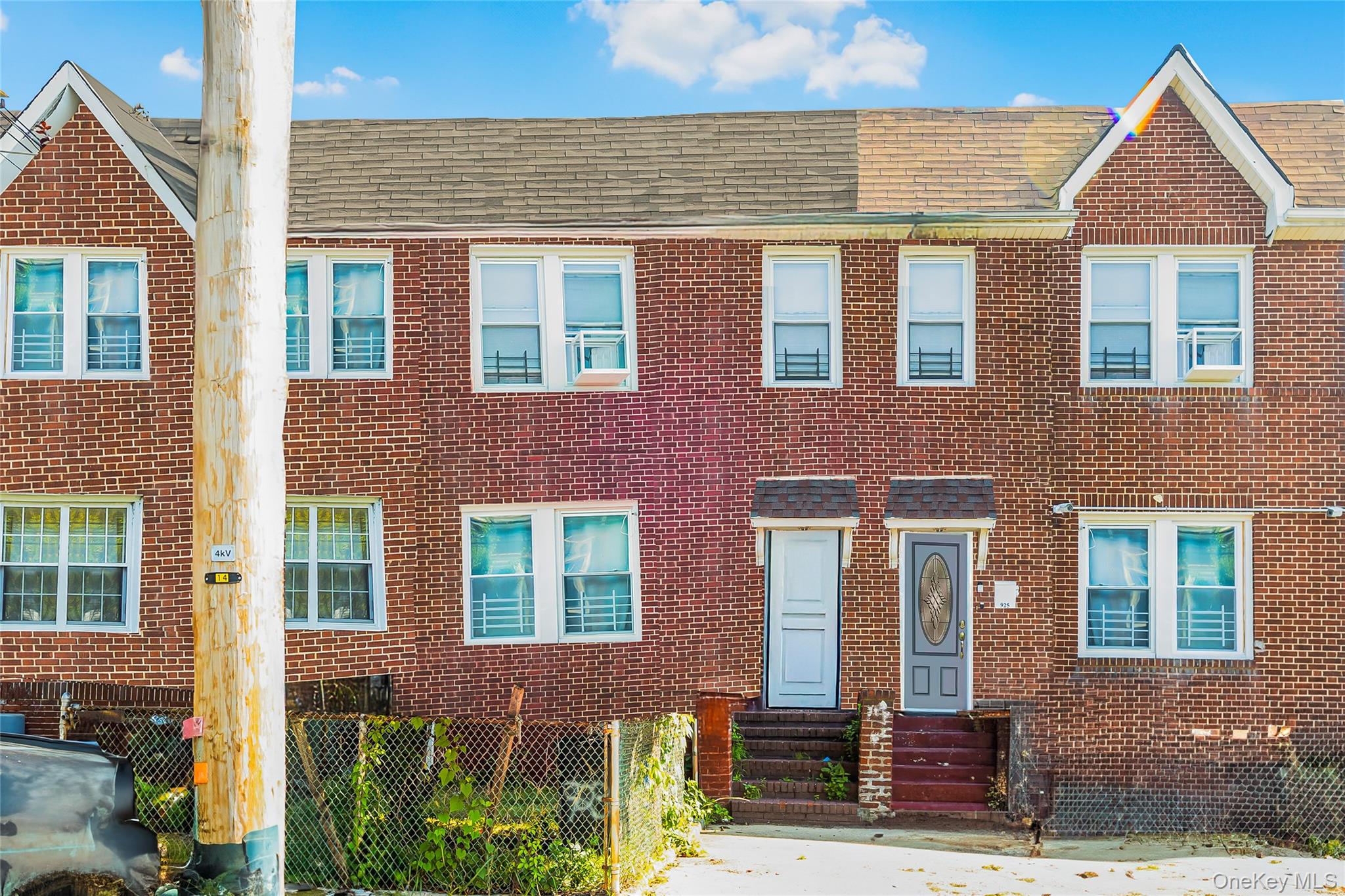 #1 photo, 923 E 219 Street, Bronx , NY 10469