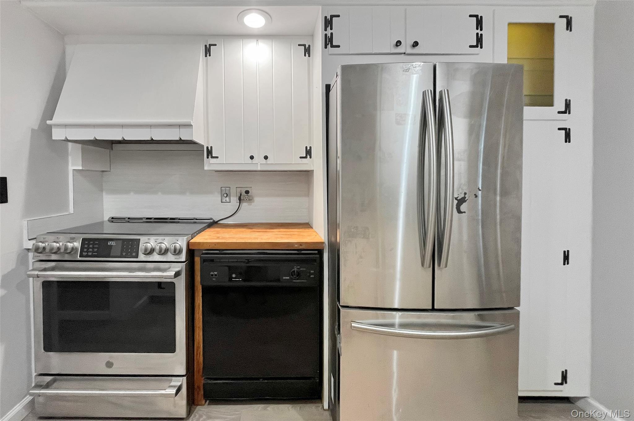 #10 photo, 16 Martin Terrace, Poughkeepsie , NY 12603