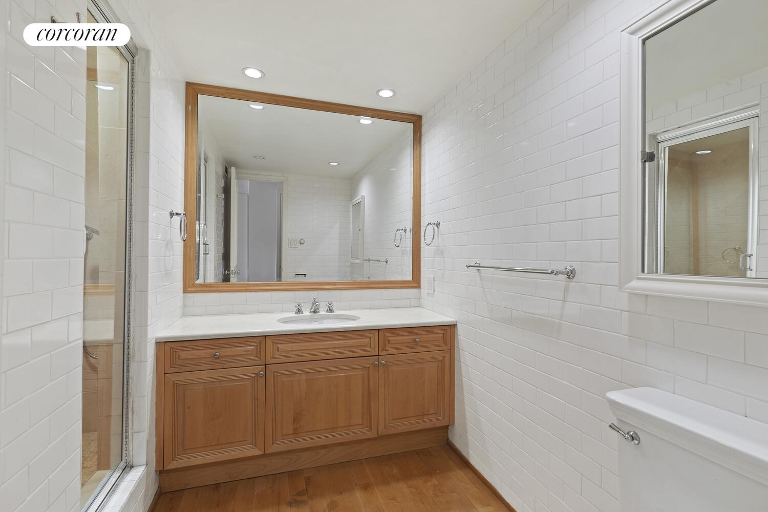 #13 photo, 10 E 70TH Street, マンハッタン Lenox Hill , NY 10021