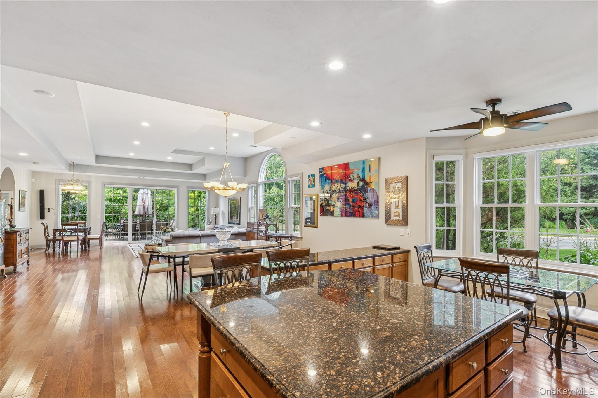 #12 photo, 382 Altessa Boulevard, サフォーク郡 Melville , NY 11747