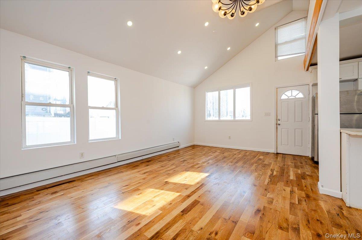 #4 photo, 214 Beach 3rd Street, クイーンズ区 Far Rockaway , NY 11691