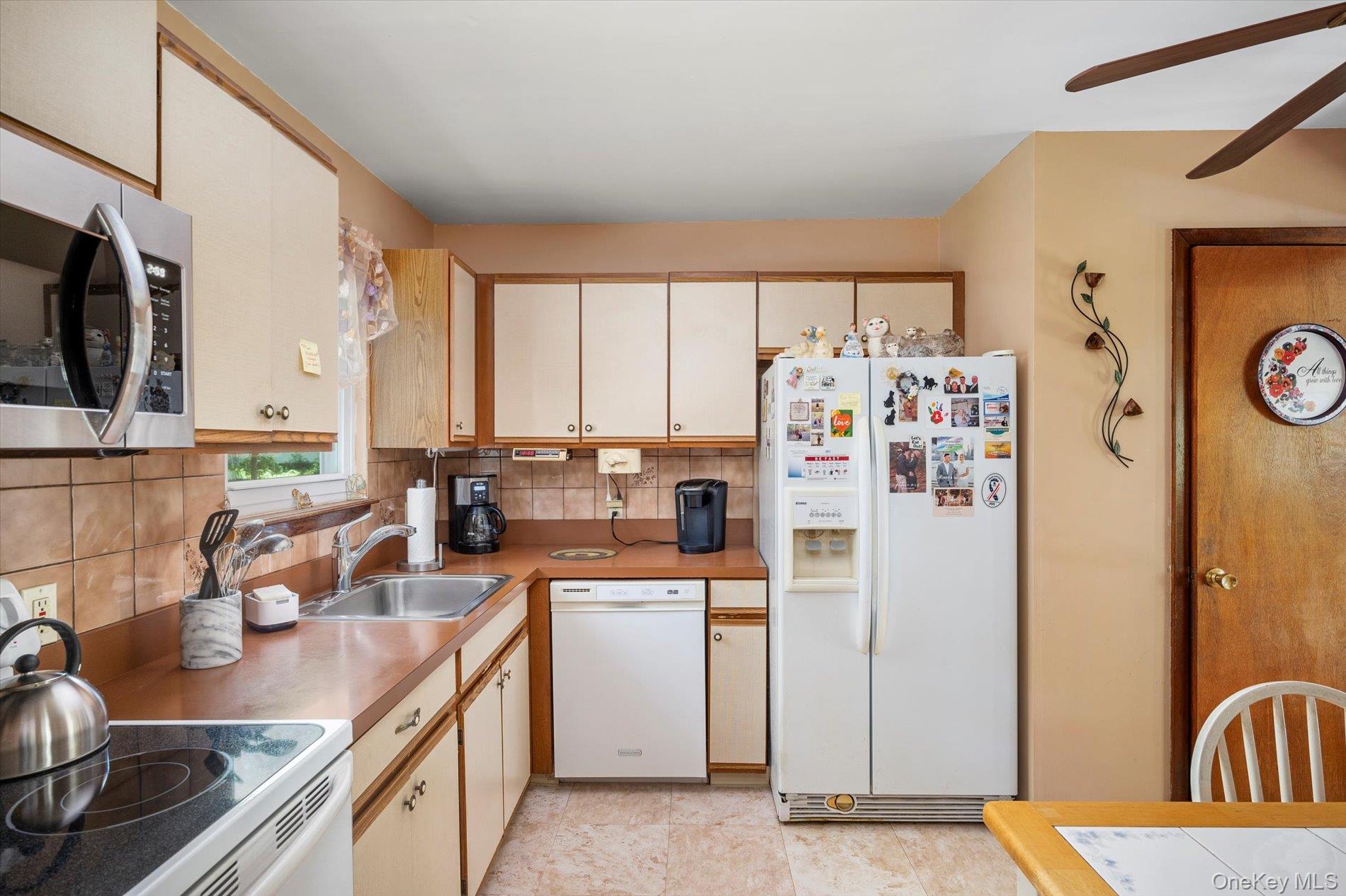 #13 photo, 588 Boxwood Drive, サフォーク郡 Shirley , NY 11967