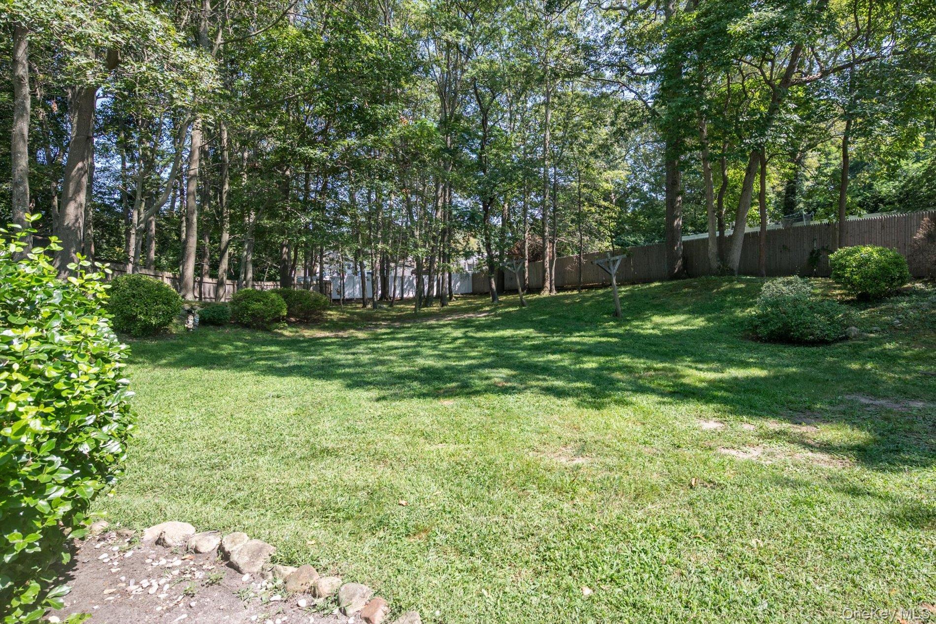 #19 photo, 588 Boxwood Drive, サフォーク郡 Shirley , NY 11967