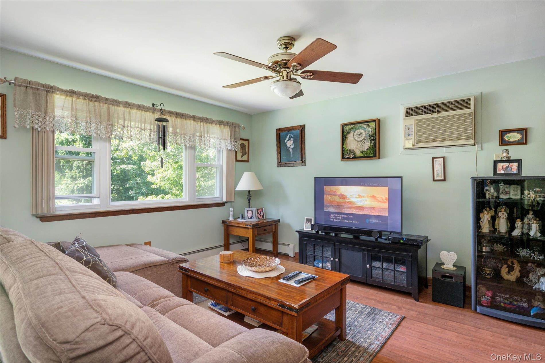 #4 photo, 588 Boxwood Drive, サフォーク郡 Shirley , NY 11967