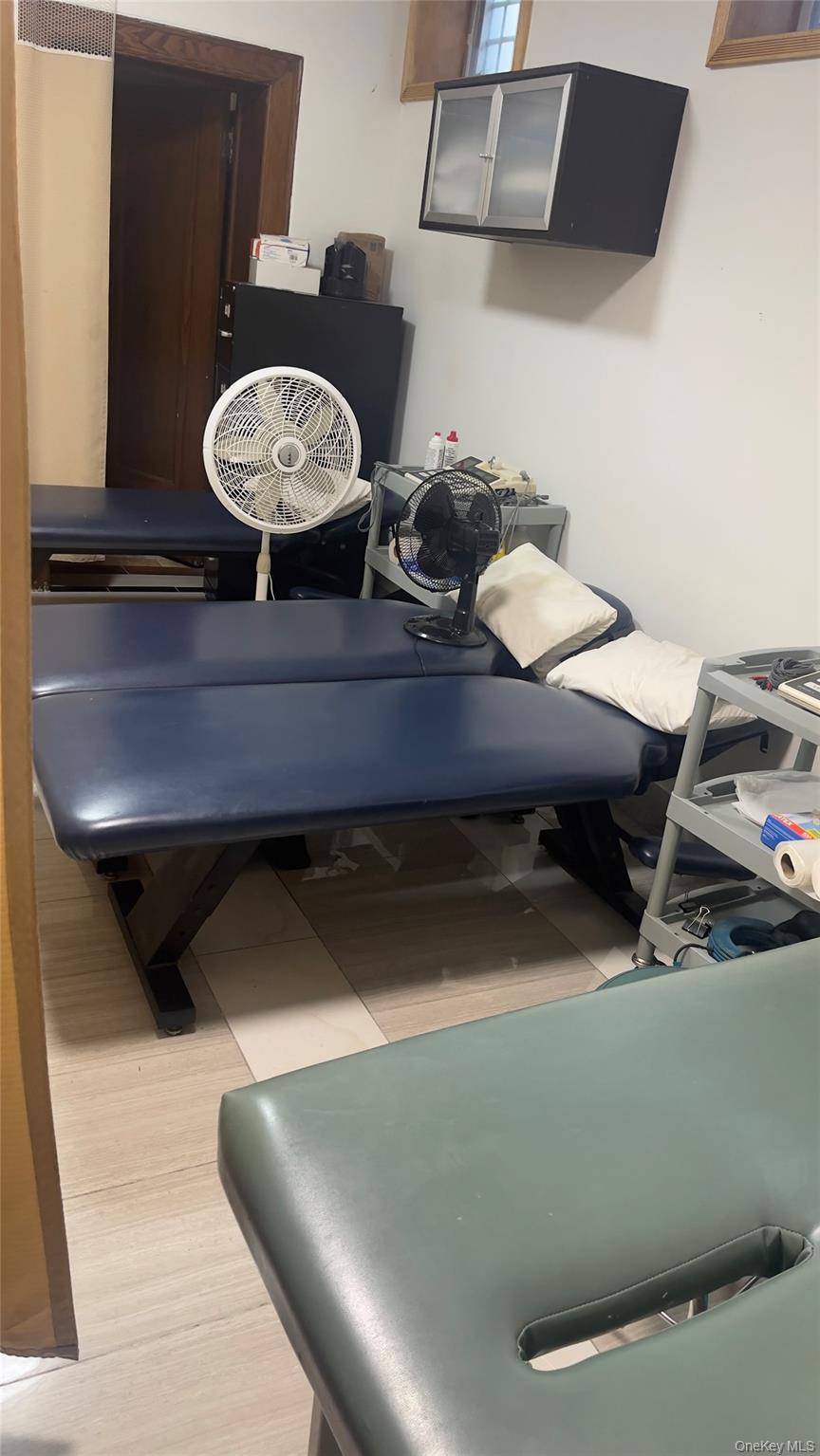 #13 photo, 85-14 168th Street, クイーンズ区 Jamaica Hills , NY 11432