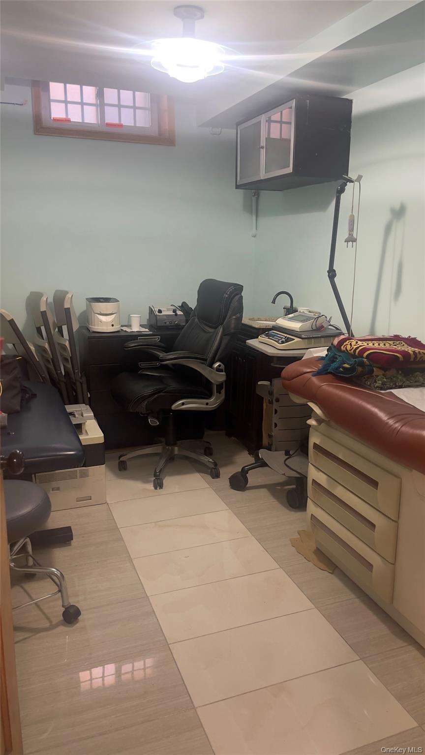 #9 photo, 85-14 168th Street, クイーンズ区 Jamaica Hills , NY 11432