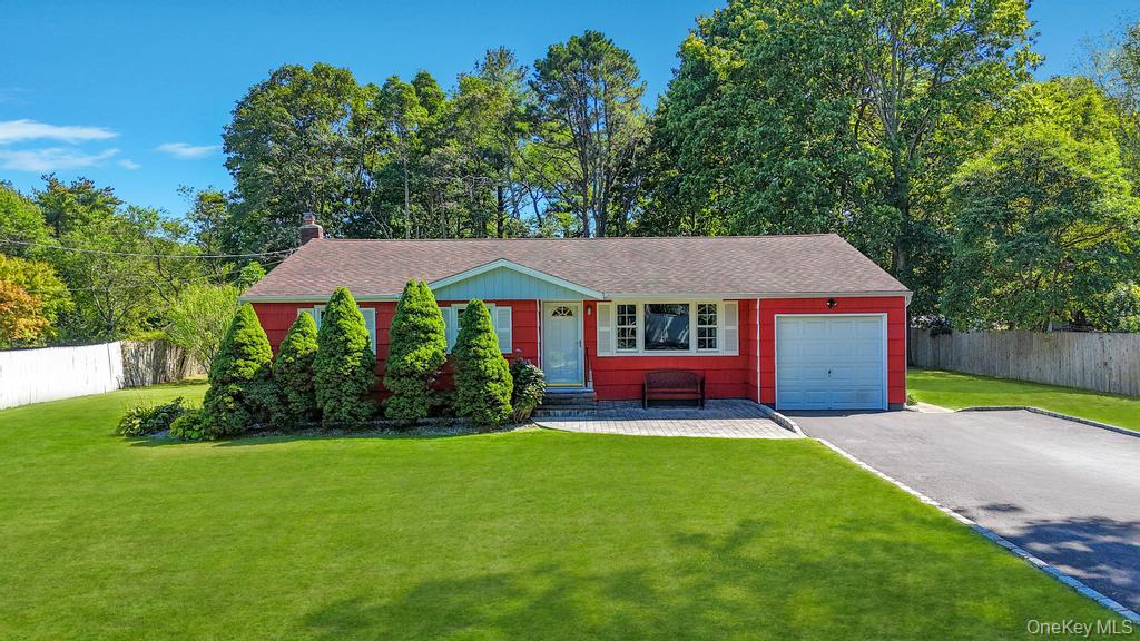 #1 photo, 24 Ralph Avenue, 东长岛 Brentwood , NY 11717