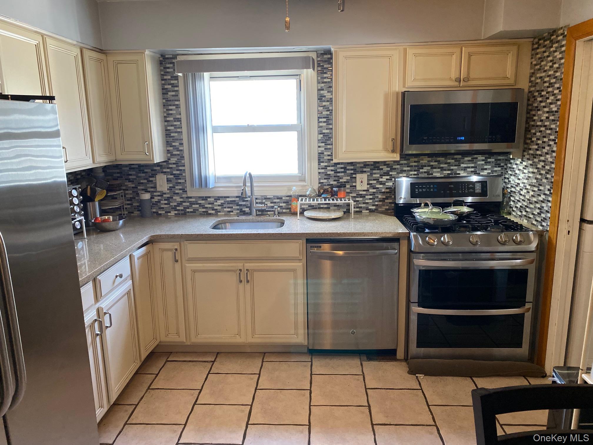 #11 photo, 7802 151st Avenue, クイーンズ区 Howard Beach , NY 11414