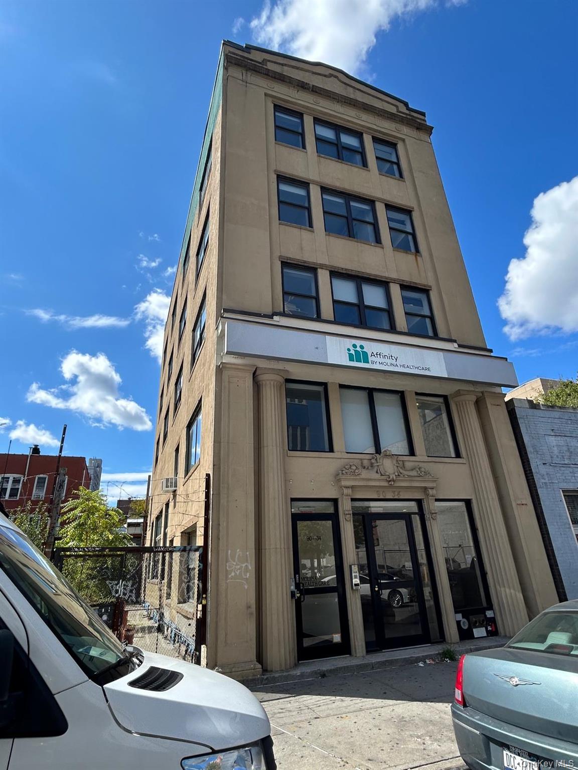 #20 photo, 90-34 161 Street, クイーンズ区 Jamaica , NY 11432