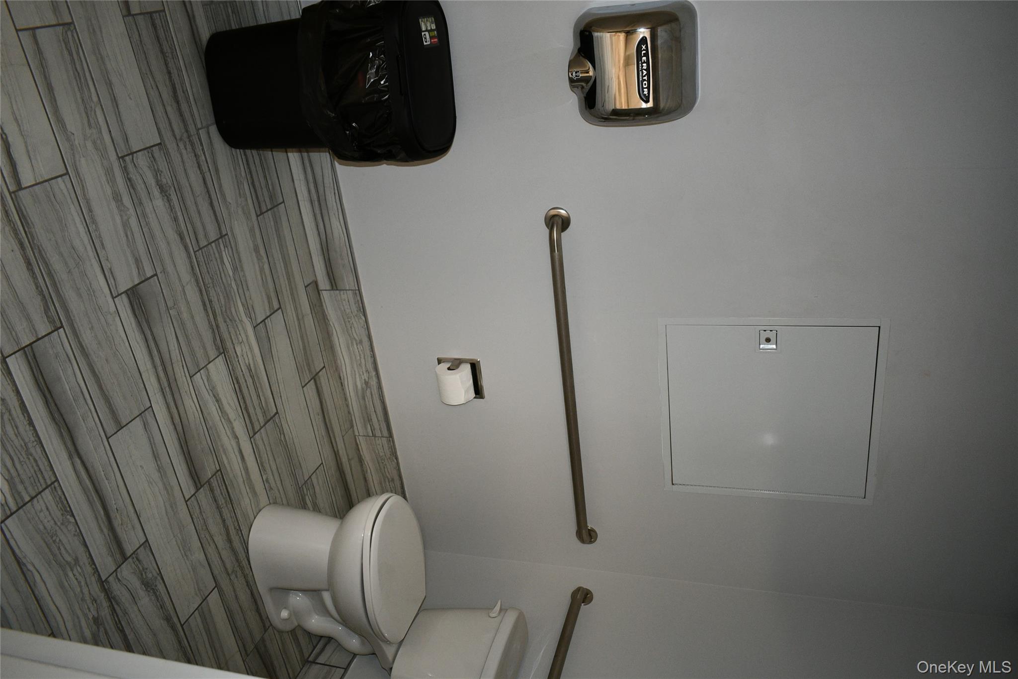 #8 photo, 90-34 161 Street, クイーンズ区 Jamaica , NY 11432