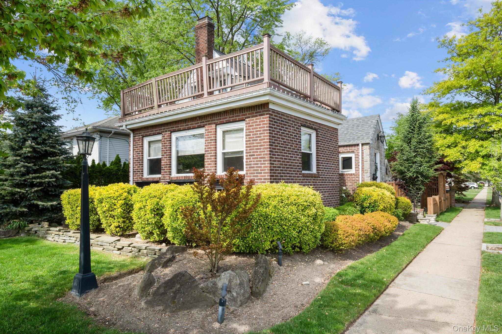 #11 photo, 29 W Henrietta Avenue, Oceanside , NY 11572