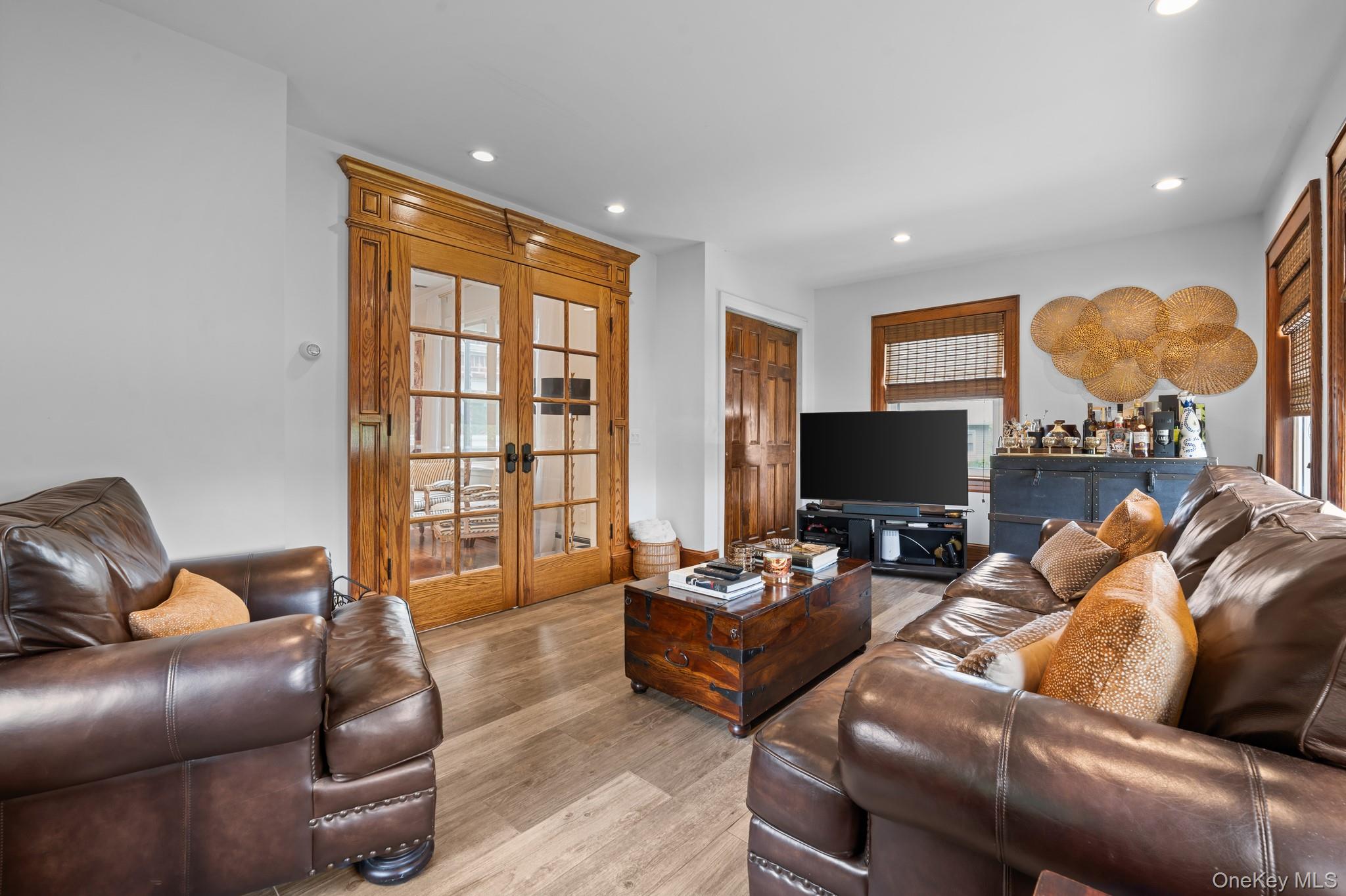 #15 photo, 29 W Henrietta Avenue, Oceanside , NY 11572