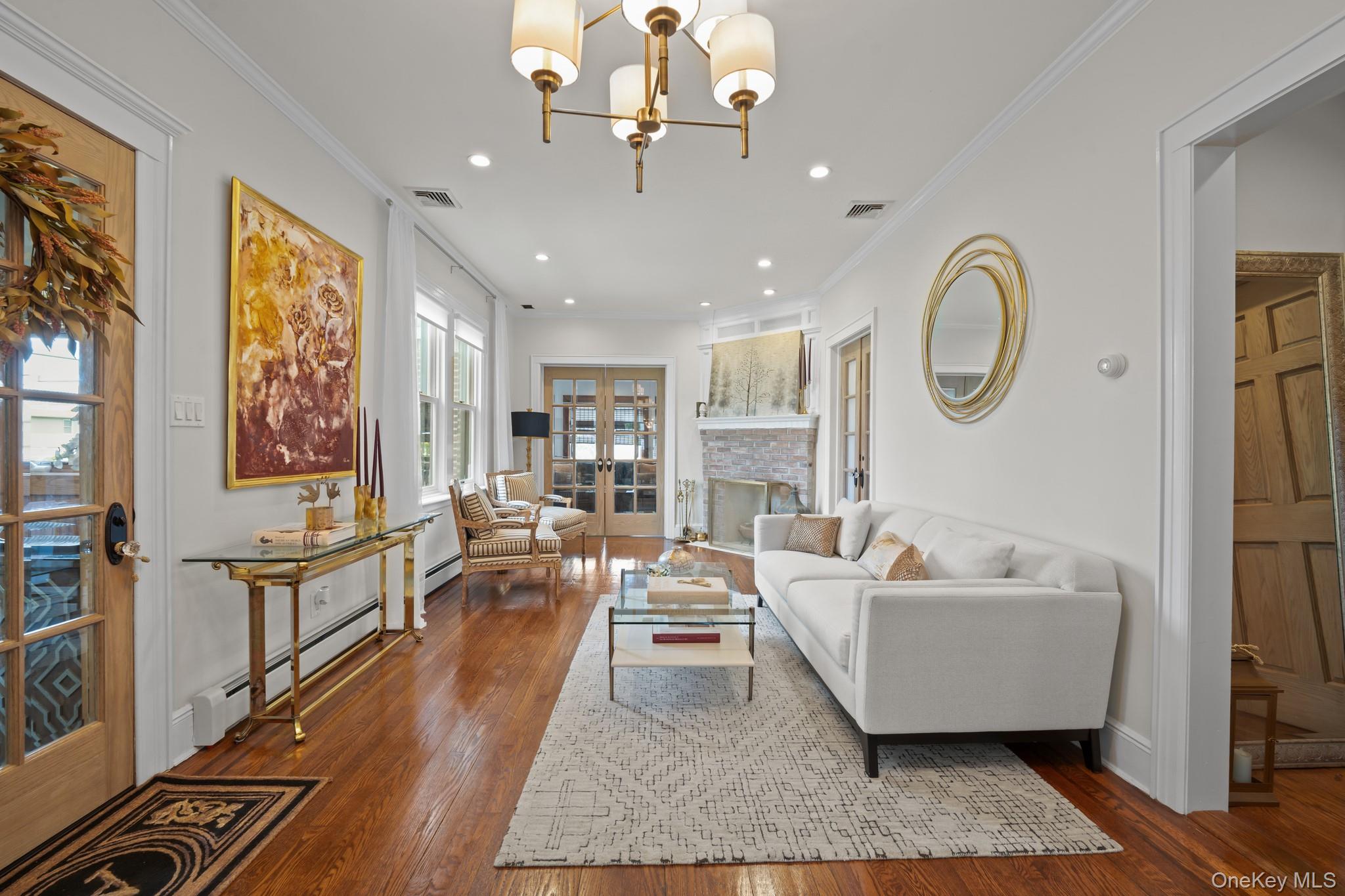 #20 photo, 29 W Henrietta Avenue, Oceanside , NY 11572