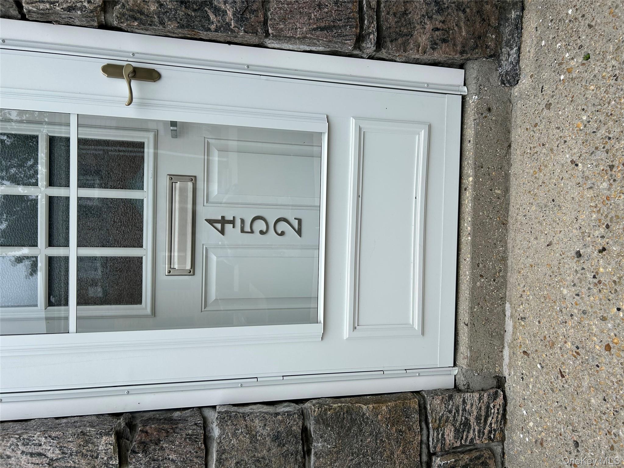 #3 photo, 452 Dawson Lane, Jericho , NY 11753