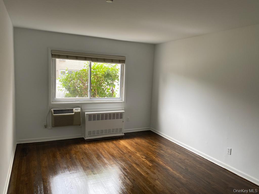 #7 photo, 452 Dawson Lane, Jericho , NY 11753