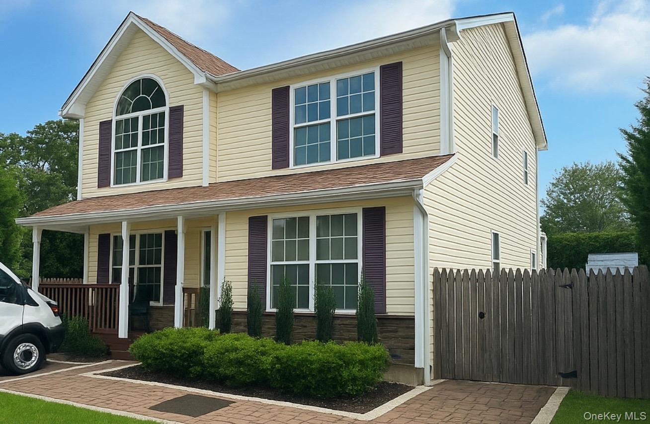 #1 photo, 5 Evans Place, 东长岛 海湾 Bay Shore , NY 11706